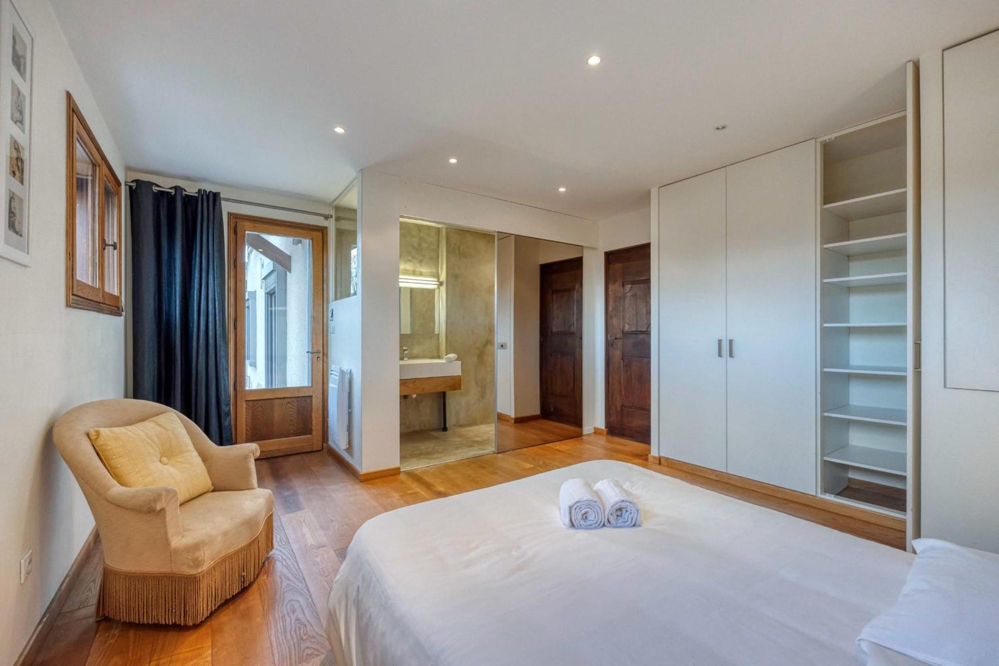 Seyssinet #Hp La Maison Des Lilas Large Family House Sleeps 12 Garden מראה חיצוני תמונה