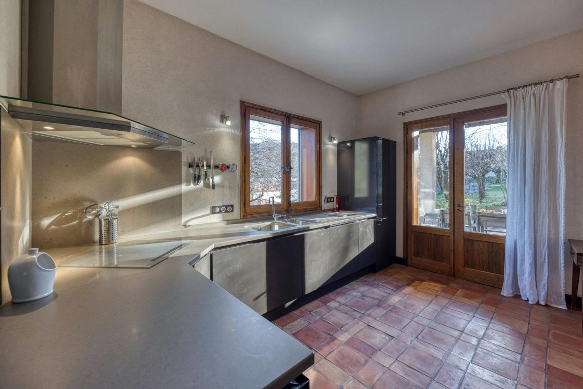 Seyssinet #Hp La Maison Des Lilas Large Family House Sleeps 12 Garden מראה חיצוני תמונה